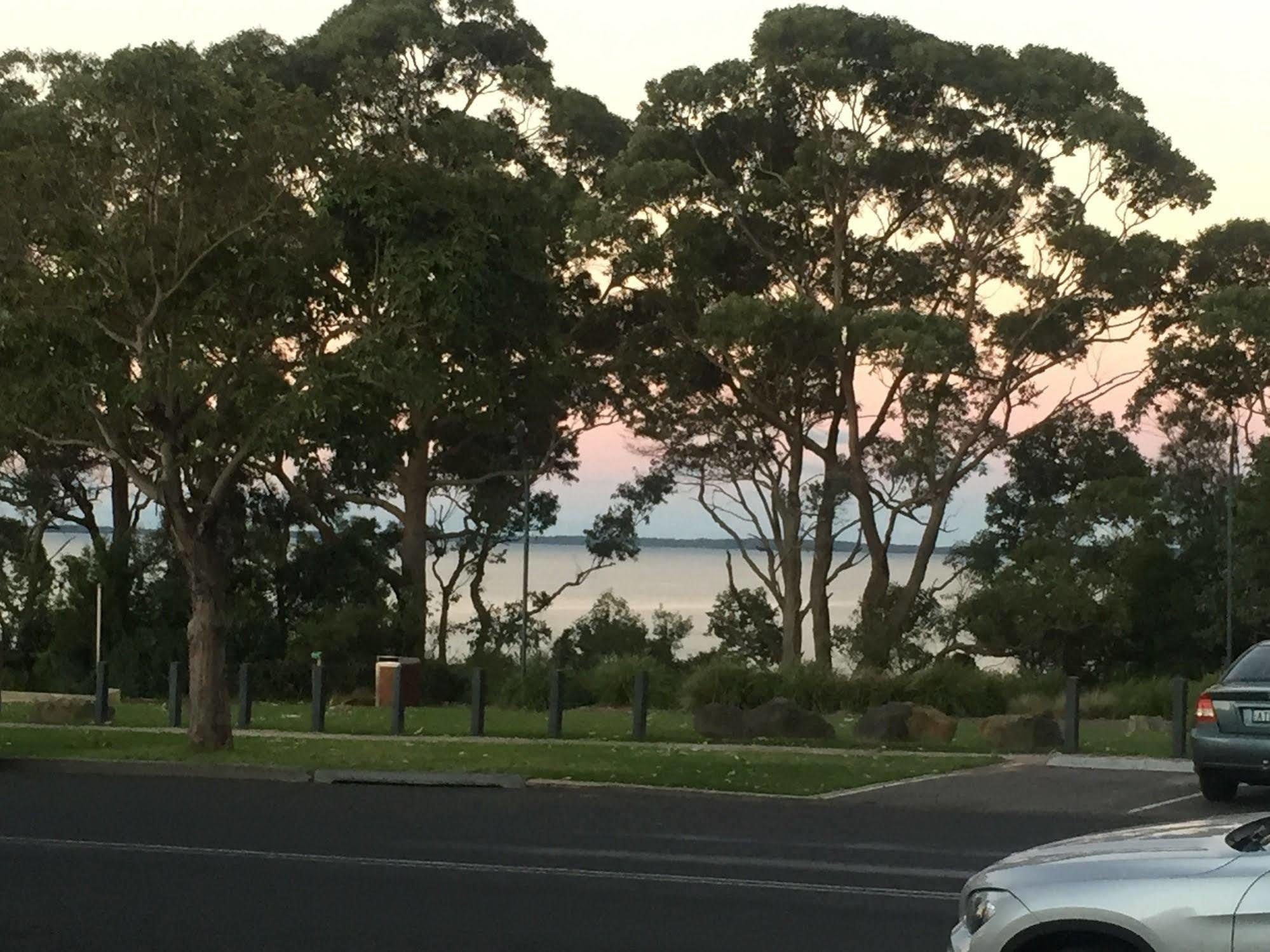 Huskisson Beach Motel Buitenkant foto