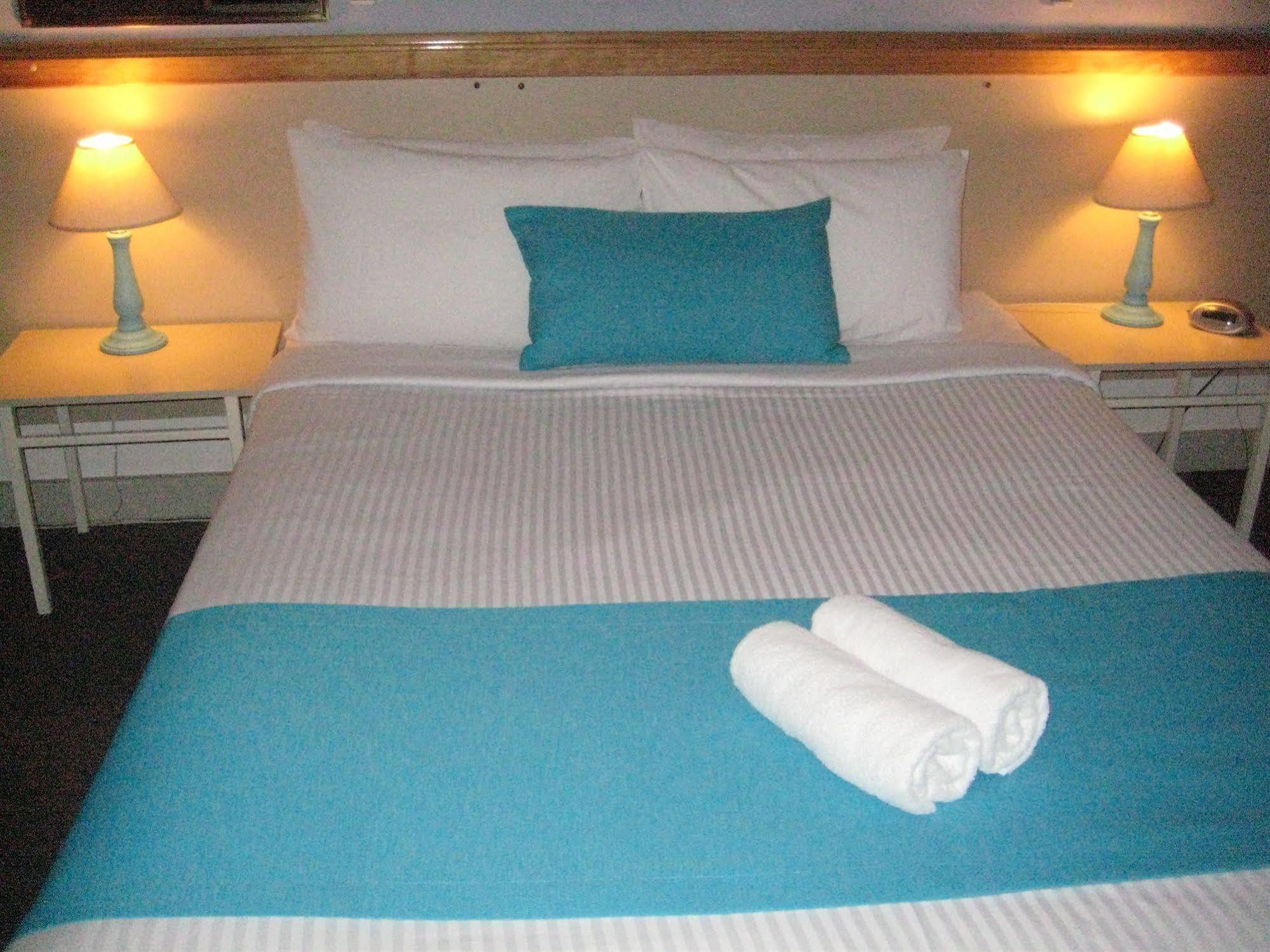 Huskisson Beach Motel Buitenkant foto