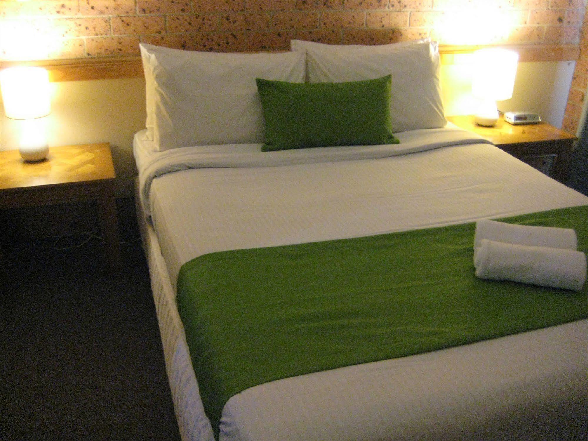 Huskisson Beach Motel Buitenkant foto